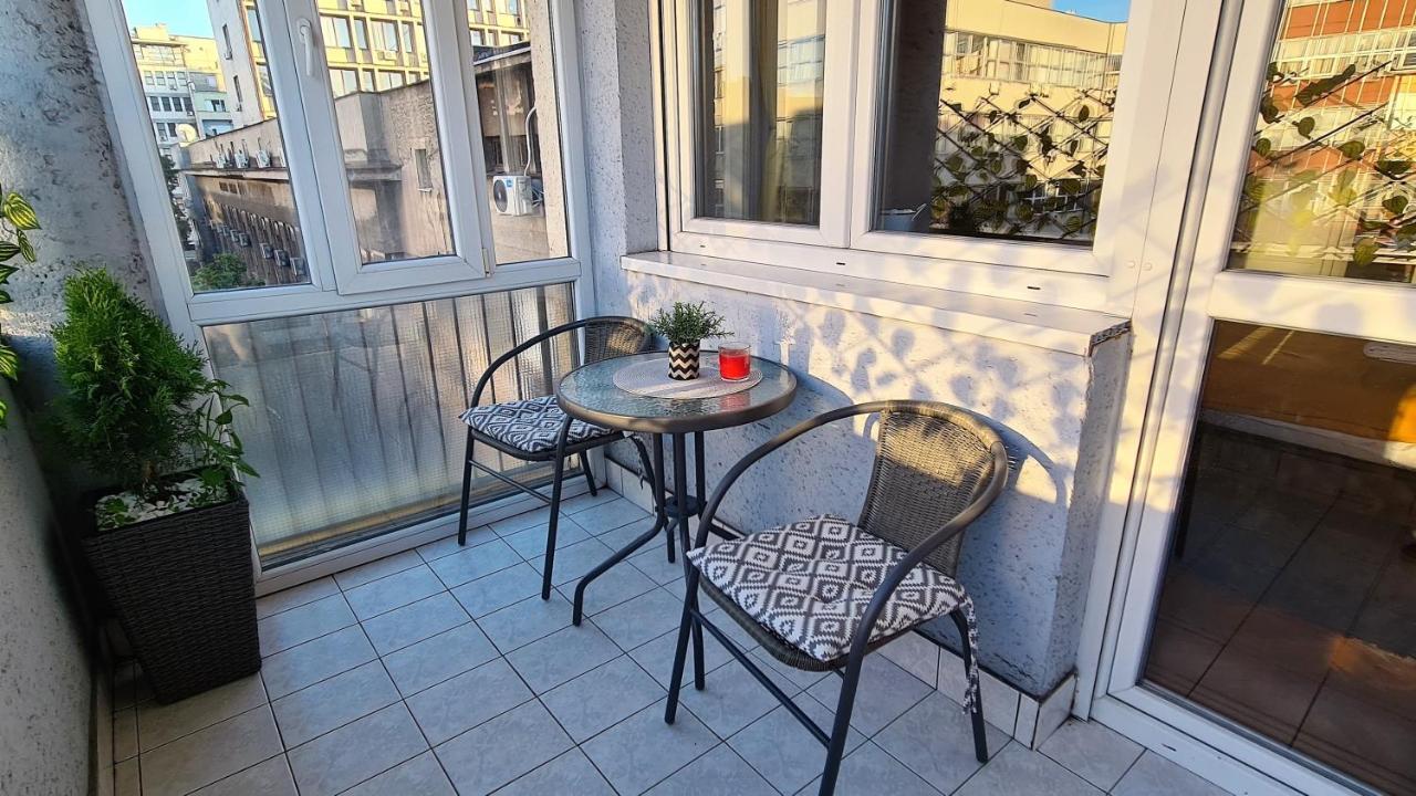 Windows City Apartment Belgrad Exterior foto